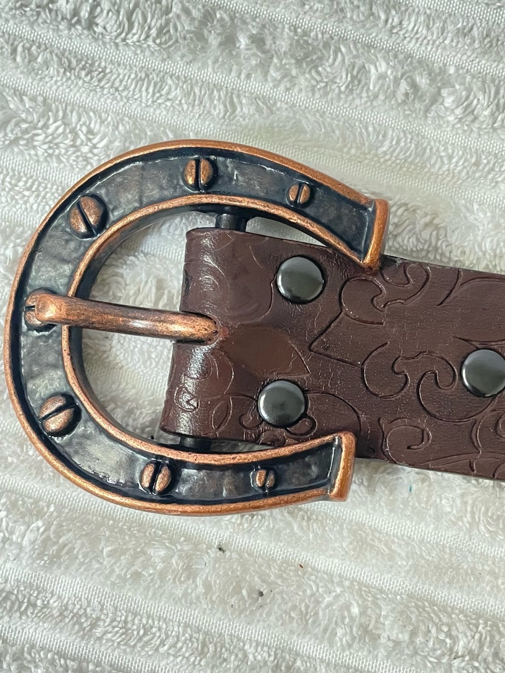 Ariat Women's Charmed Horseshoe Buckle Belt
